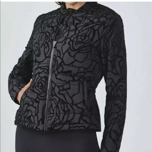 FABLETICS PAOLA BLACK PUFFER JACKET TOTALLY TUBULAR FLORAL Size XS - Picture 1 of 7